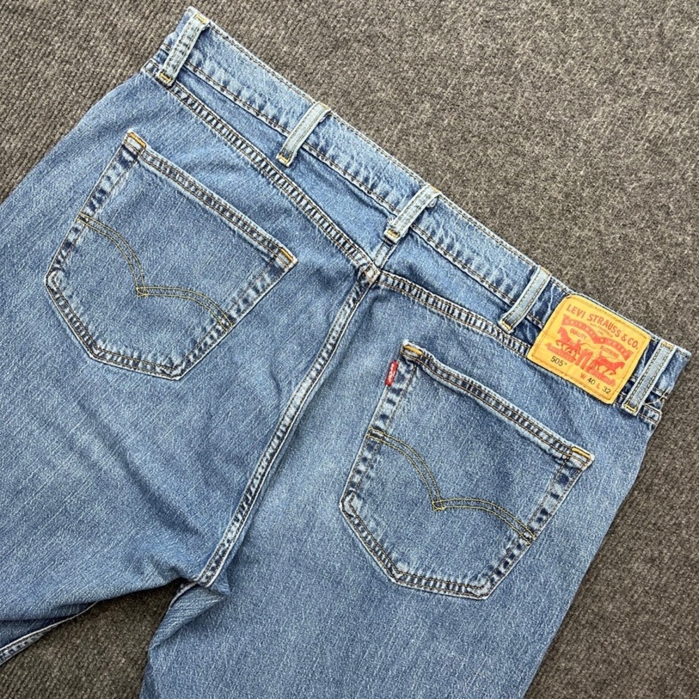 Levi's 505 Regular Fit Jeans Mens 40x32 Medium Wash Blue Straight Leg Y2K Denim